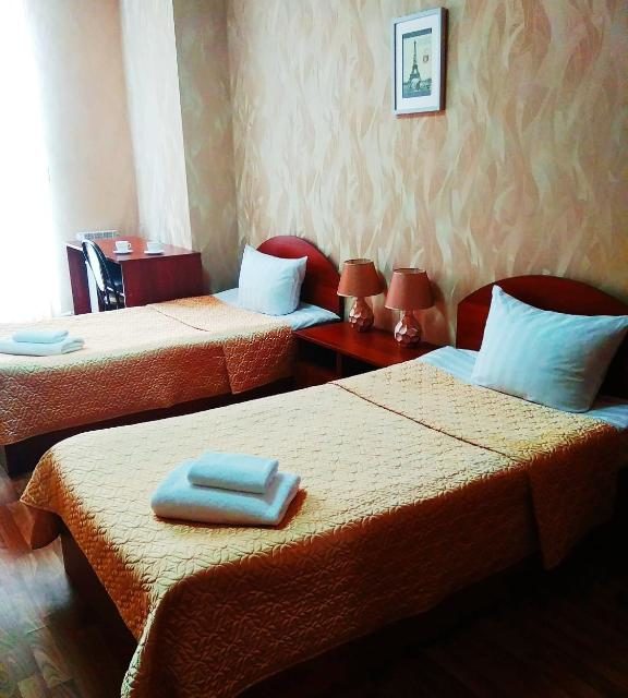 Стандартный двухместный номер с 2 отдельными кроватями 3 500 ₽ <br> Одноместное размещение 2 100 ₽  